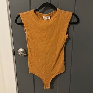 Micro rib body suit 🧡